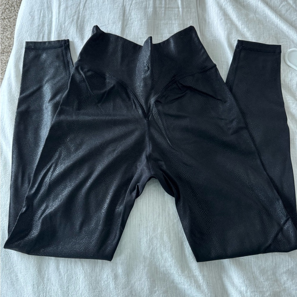 BuffBunny Black High-Waist Textured Leggings
